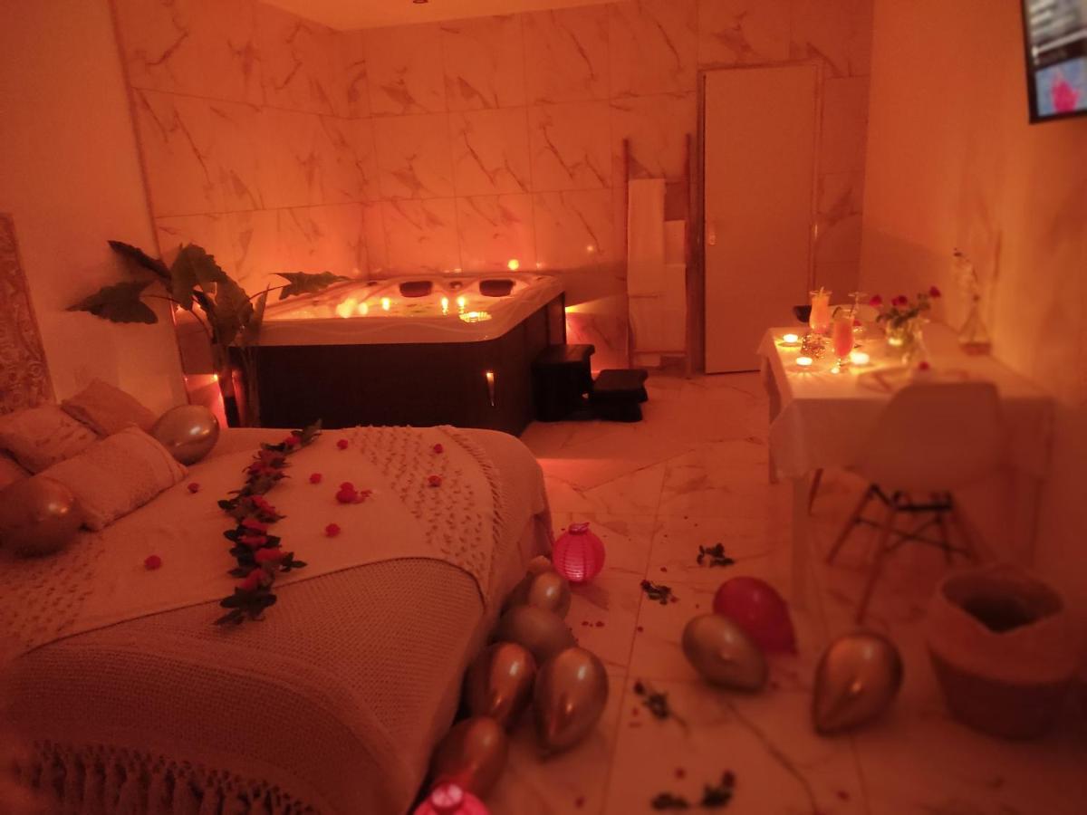 Spa Nessa Saint-Andiol Екстериор снимка